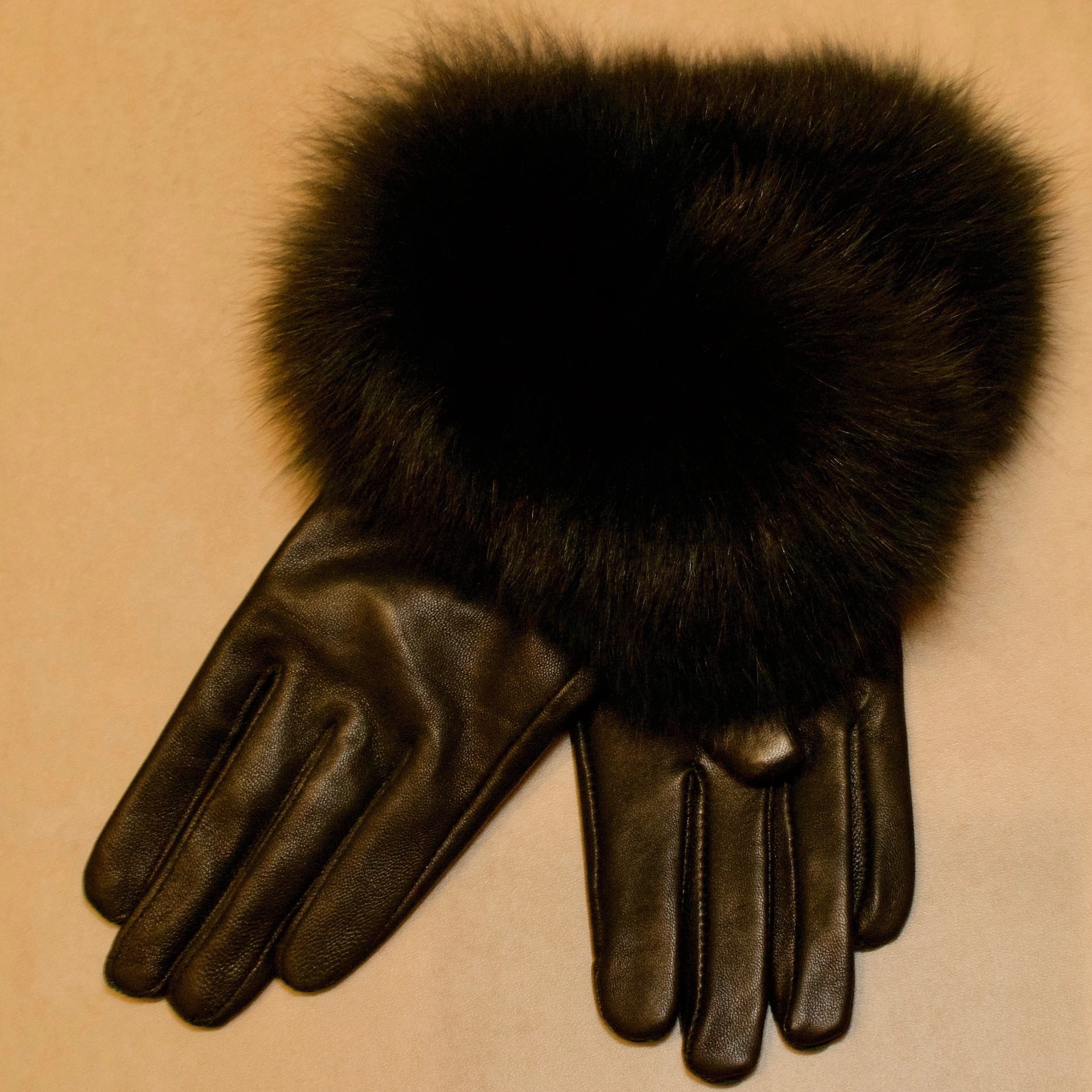 Lamb Leather Gloves with Fox Fur Cuff