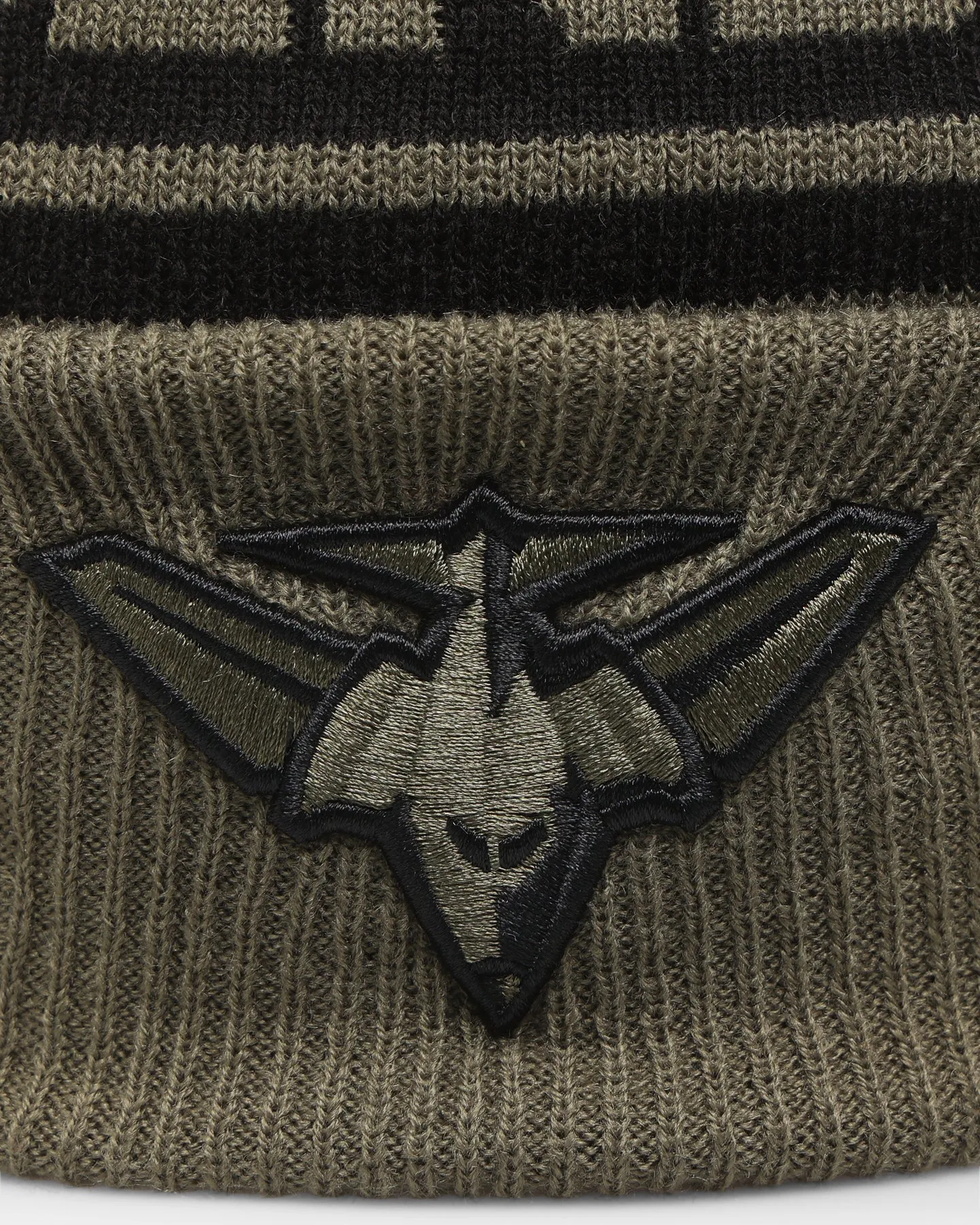 New Era Essendon Bombers 'AFL '22 Olive' Pom Knit Beanie Green